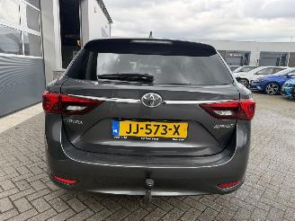 Toyota Avensis 2.0 D-4D-F Executive Business picture 14