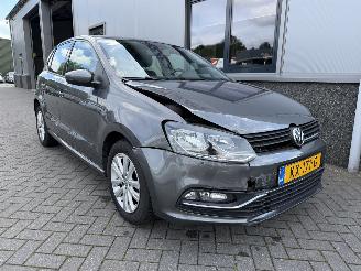 skadebil auto Volkswagen Polo 1.2 TSI Comfortline Connected Series 2017/2