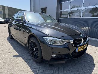 škoda osobní automobily BMW 3-serie 330e M-Sport Sedan 2016/10