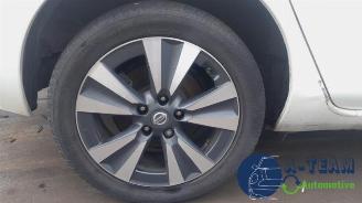 Nissan Leaf Leaf (ZE0), Hatchback, 2010 / 2017 Leaf picture 25