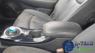 Nissan Leaf Leaf (ZE0), Hatchback, 2010 / 2017 Leaf picture 19