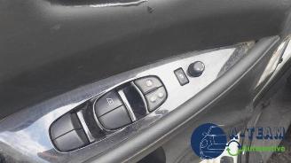 Nissan Leaf Leaf (ZE0), Hatchback, 2010 / 2017 Leaf picture 23