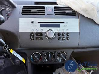 Suzuki Swift Swift (ZA/ZC/ZD1/2/3/9), Hatchback, 2005 / 2011 1.3 VVT 16V picture 14