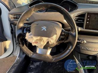 Peugeot 308 308 SW (L4/L9/LC/LJ/LR), Combi 5-drs, 2014 / 2021 1.2 12V e-THP PureTech 130 picture 23