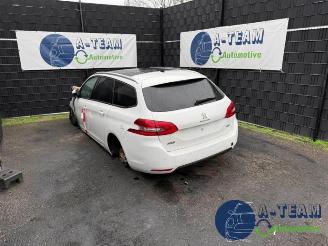 Coche siniestrado Peugeot 308 308 SW (L4/L9/LC/LJ/LR), Combi 5-drs, 2014 / 2021 1.2 12V e-THP PureTech 110 2017/7