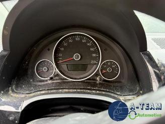 Volkswagen Up! Up! (121), Hatchback, 2011 1.0 12V 75 picture 18