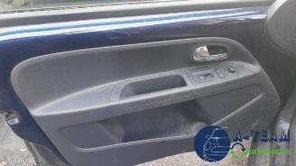 Volkswagen Up! Up! (121), Hatchback, 2011 1.0 12V 60 picture 23