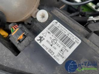 Peugeot 308 308 SW (L4/L9/LC/LJ/LR), Combi 5-drs, 2014 / 2021 1.2 12V e-THP PureTech 130 picture 29