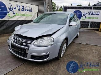 Coche siniestrado Volkswagen Jetta Jetta III (1K2), Sedan, 2005 / 2010 1.4 TSI 160 16V 2009/1