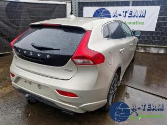 Vrakbiler auto Volvo V-40 V40 (MV), Hatchback 5-drs, 2012 / 2019 1.5 T2 16V Geartronic 2017/1