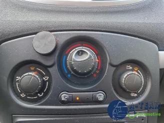 Renault Clio Clio III (BR/CR), Hatchback, 2005 / 2014 1.2 16V 75 picture 27