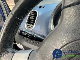 Opel Agila Agila (B), MPV, 2008 / 2014 1.0 12V picture 21