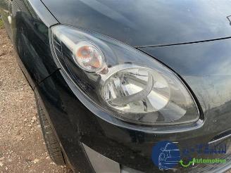 Renault Twingo Twingo II (CN), Hatchback 3-drs, 2007 / 2014 1.2 16V picture 12