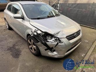 Kia Pro cee d Pro cee'd (EDB3), Hatchback 3-drs, 2008 / 2012 1.4 CVVT 16V picture 6
