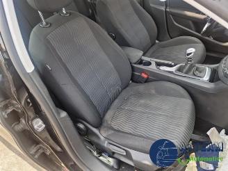 Peugeot 308 308 SW (L4/L9/LC/LJ/LR), Combi 5-drs, 2014 / 2021 1.6 BlueHDi 120 picture 24