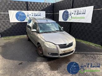 Sloopauto Skoda Roomster Roomster (5J), MPV, 2006 / 2015 1.4 16V 2007/6