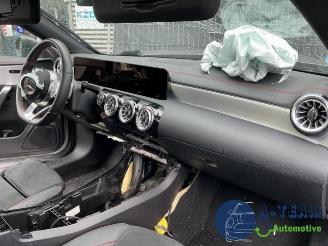 Mercedes Cla-klasse CLA (118.3), Sedan, 2019 1.3 CLA-200 Turbo 16V picture 16