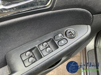 Hyundai I-30 i30 Crosswagon (WWH), Combi, 2007 / 2012 1.4 CVVT 16V picture 22