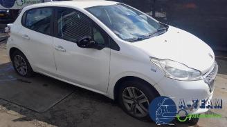 Peugeot 208 208 I (CA/CC/CK/CL), Hatchback, 2012 / 2019 1.4 HDi picture 8