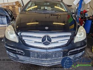 Salvage car Mercedes B-klasse B (W245), Hatchback, 2005 / 2011 1.5 B-150 16V 2008/2