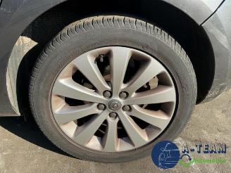 Opel Astra Astra J (PC6/PD6/PE6/PF6), Hatchback 5-drs, 2009 / 2015 1.4 Turbo 16V picture 26