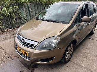 Schadeauto Opel Zafira CDT 7 persoons 2013/1