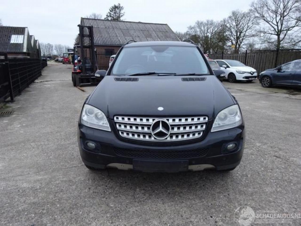 Mercedes ML ML II (164/4JG), SUV, 2005 / 2011 3.0 ML-320 CDI 4-Matic V6 24V