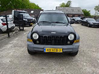 Voiture accidenté Jeep Cherokee 2.8 crd automaat grijskenteken 2007/2