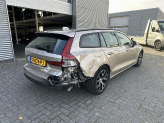 Volvo V-60 2.0 B3 Essential Edition picture 5