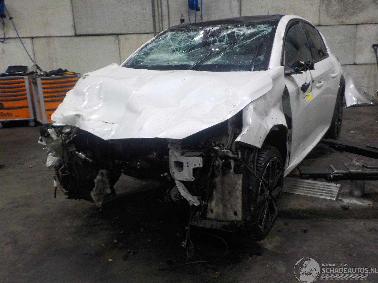 Peugeot 208 208 II (UB/UH/UP) Hatchback 5-drs 1.2 Vti 12V PureTech 130 (EB2ADTS(HN=
S)) [96kW]  (06-2019/...)