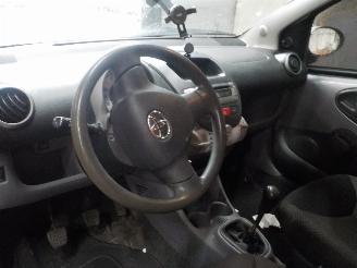 Toyota Aygo Aygo (B10) Hatchback 1.0 12V VVT-i (1KR-FE) [50kW]  (07-2005/05-2014) picture 5