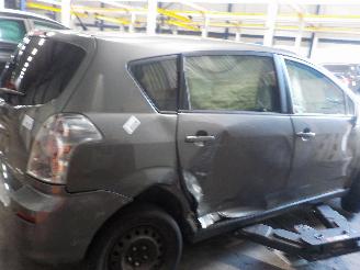 Toyota Corolla Corolla Verso (R10/11) MPV 1.6 16V VVT-i (3ZZFE) [81kW]  (04-2004/03-2=
009) picture 3