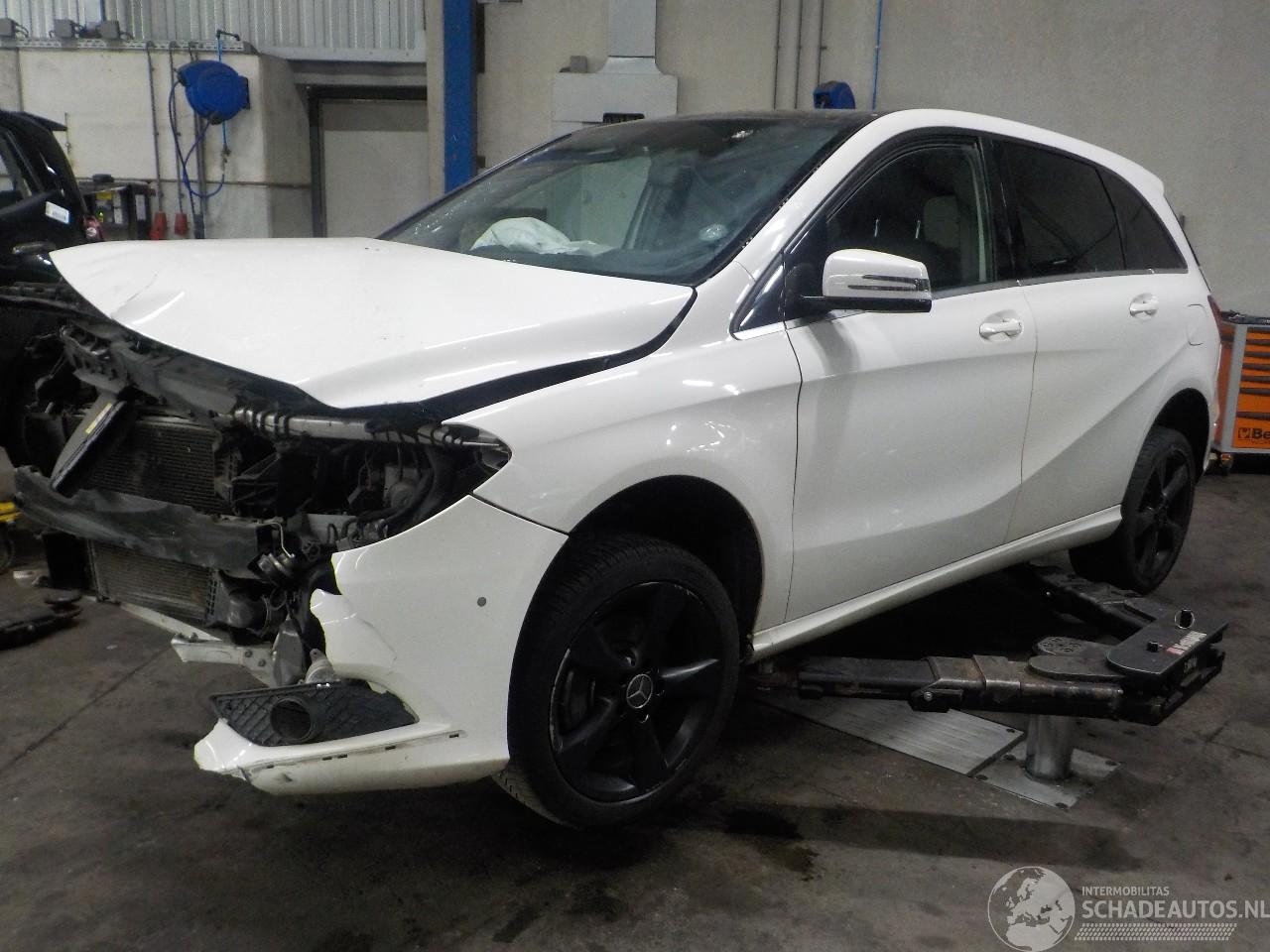 Mercedes B-klasse B (W246,242) Hatchback 1.8 B-180 CDI BlueEFFICIENCY 16V (OM651.901) [8=
0kW]  (11-2011/...)