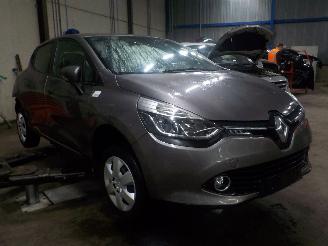 Renault Clio Clio IV (5R) Hatchback 5-drs 0.9 Energy TCE 90 12V (H4B-400(H4B-A4)) [=
66kW]  (11-2012/08-2021) picture 2