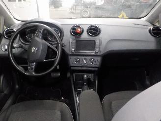 Seat Ibiza Ibiza ST (6J8) Combi 1.4 TDI 12V (CUSB) [66kW]  (05-2015/07-2016) picture 5