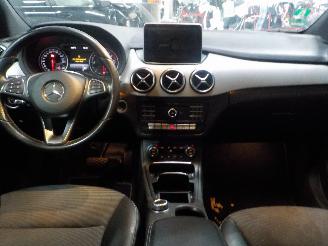 Mercedes B-klasse B (W246) Hatchback 1.5 B-180 CDI 16V (OM607.951) [80kW]  (02-2013/...)= picture 5