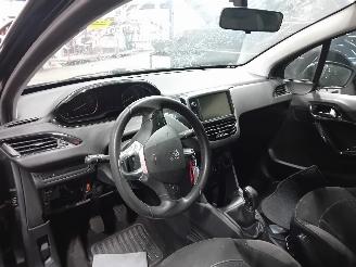 Peugeot 208 208 I (CA/CC/CK/CL) Hatchback 1.0 Vti 12V PureTech (EB0(ZMZ)) [50kW]  =
(03-2012/12-2019) picture 5