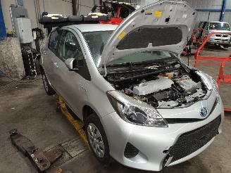 Toyota Yaris Yaris III (P13) Hatchback 1.5 16V Hybrid (1NZ-FXE) [74kW]  (03-2012/09=
-2020) picture 2