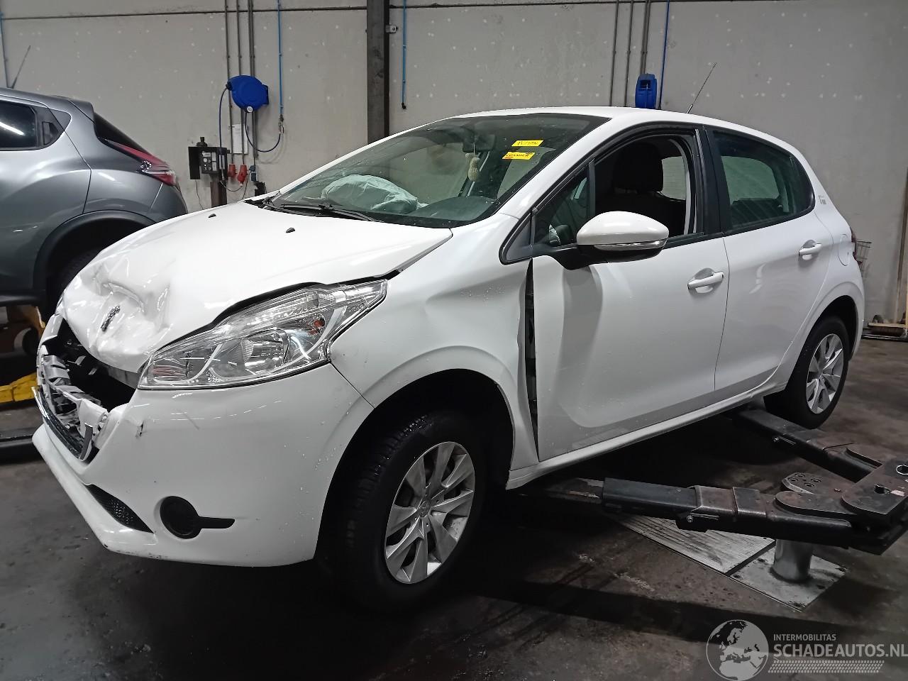 Peugeot 208 208 I (CA/CC/CK/CL) Hatchback 1.2 Vti 12V PureTech 82 (EB2F(HMZ)) [60k=
W]  (03-2012/12-2019)