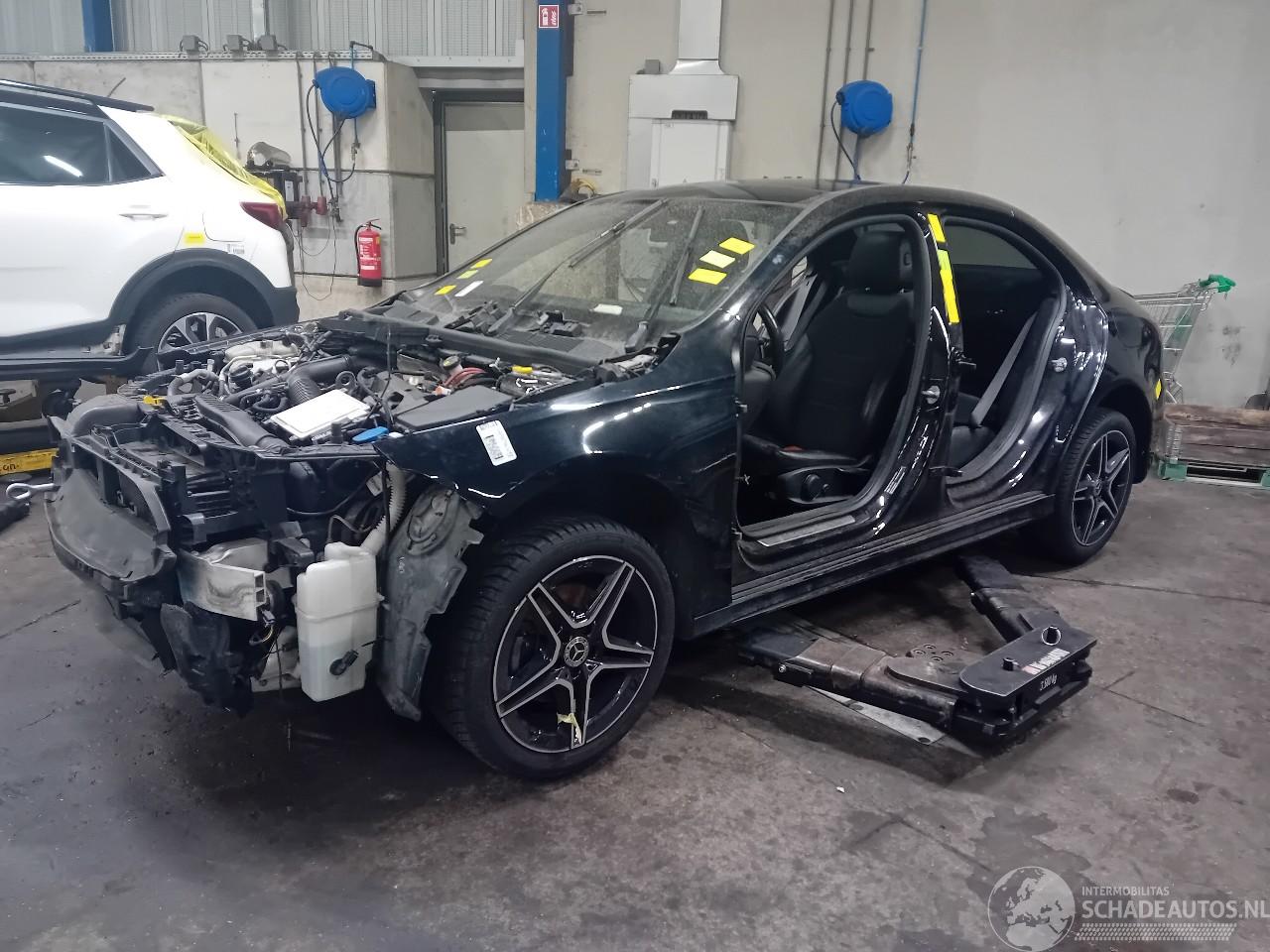 Mercedes A-klasse A Limousine (177.1) Sedan 1.3 A-200 Turbo (M282.914) [120kW]  (09-2018=
/12-2026)