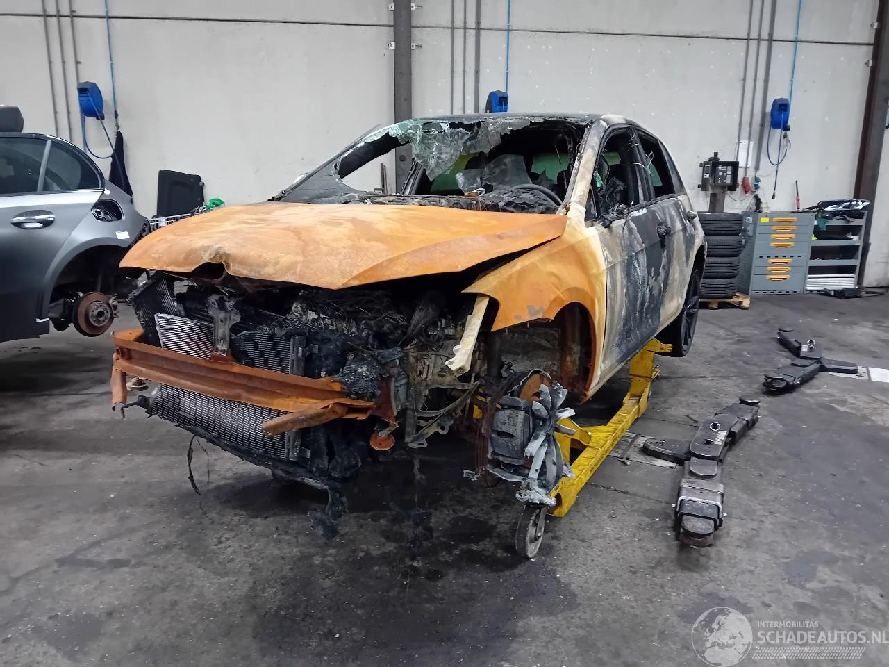 Volkswagen Golf Golf VII (AUA) Hatchback 2.0 R 4Motion 16V (CJXC) [221kW]  (11-2013/08=
-2020)