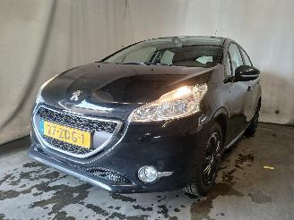 krockskadad bil auto Peugeot 208 208 I (CA/CC/CK/CL) Hatchback 1.2 Vti 12V PureTech 82 (EB2F(HMZ)) [60k=
W]  (03-2012/12-2019) 2012/10