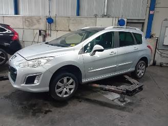 Démontage voiture Peugeot 308 308 SW (4E/H) Combi 5-drs 1.6 HDiF 16V (DV6C(9HD)) [84kW]  (03-2013/10=
-2014) 2013