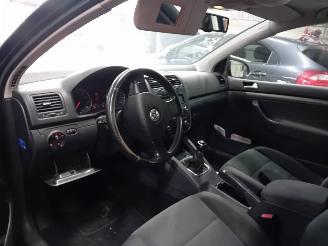 Volkswagen Golf Golf V (1K1) Hatchback 1.6 FSI 16V (BLF(Euro 4)) [85kW]  (10-2003/07-2=
008) picture 5