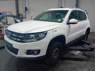 Sloopauto Volkswagen Tiguan Tiguan (5N1/2) SUV 1.4 TSI 16V (CTHD) [118kW]  (05-2011/07-2018) 2013