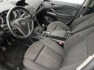 Opel Zafira Zafira Tourer (P12) MPV 1.4 Turbo 16V ecoFLEX (A14NET(Euro 5)) [88kW] =
 (10-2011/06-2014) picture 13