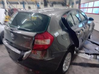 BMW 1-serie 1 serie (E87/87N) Hatchback 5-drs 120d 16V (M47-D20(204D4)) [120kW]  (=
06-2004/06-2011) picture 3