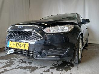 skadebil auto Ford Focus Focus 3 Wagon Combi 1.0 Ti-VCT EcoBoost 12V 100 (M2DC) [74kW]  (02-201=
2/05-2018) 2016/5