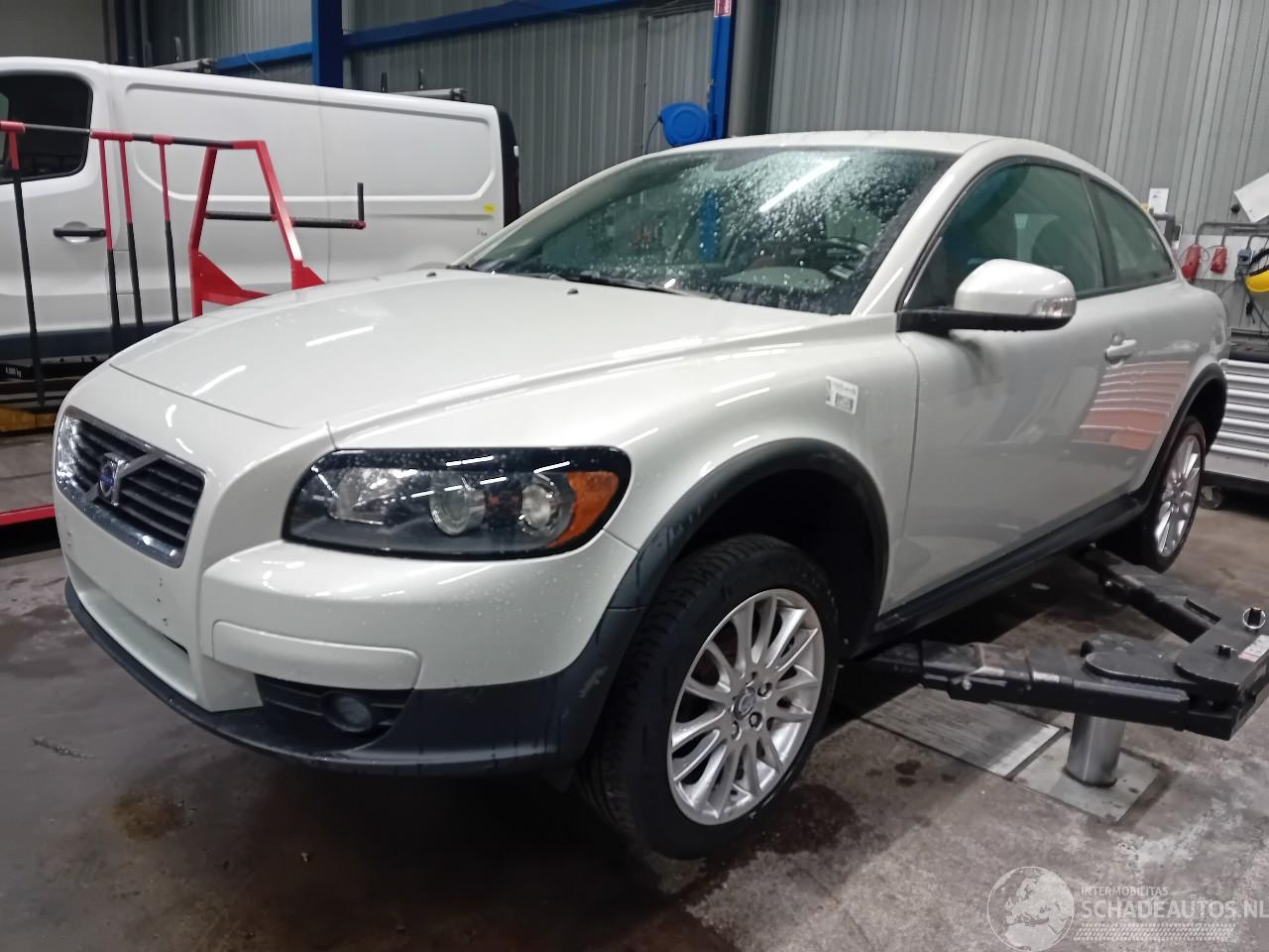 Volvo C-30 C30 (EK/MK) Hatchback 3-drs 1.6 D 16V (D4164T) [80kW]  (10-2006/12-201=
2)