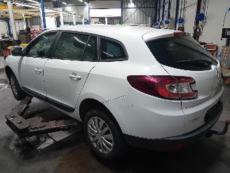 Renault Mégane Megane III Grandtour (KZ) Combi 5-drs 1.5 dCi 110 (K9K-J836) [81kW]  (=
02-2009/04-2016) picture 4